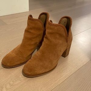 FRYE heeled booties in suede size 8.5. Lightly worn